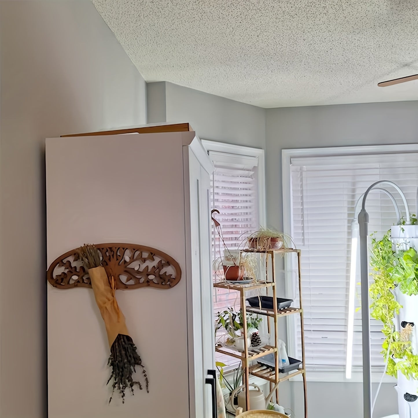 Tree Of Life Herb Drying Rack - Wooden Herb Dryer With 11 Hooks - Lightweight Space Saving - Hanging Dryer For Herbs And Vanilla - Rustic Wall Decor For Home - Stylish Dried Herb Arrangement - Unique Minimalist Design, Easter