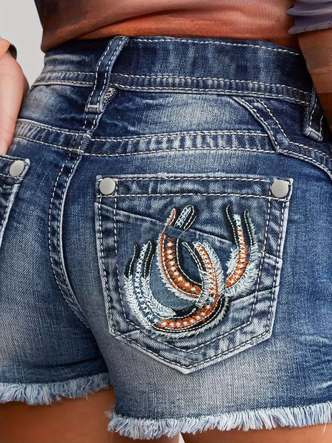 [Stretchy Jean Shorts] Mid Rise Skinny Stretchy Jean Shorts for Women | Denim Raw Hem Back Embroidery Pocket Shorts